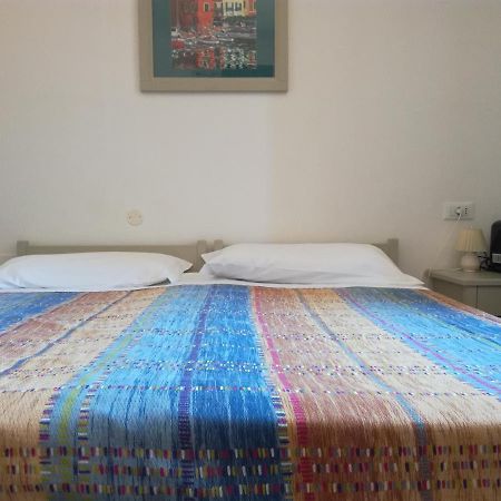 Albergo Dei 10 Colori ปรอคคีโอ ภายนอก รูปภาพ