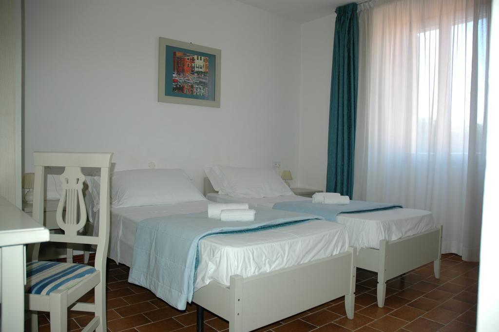 Albergo Dei 10 Colori ปรอคคีโอ ภายนอก รูปภาพ